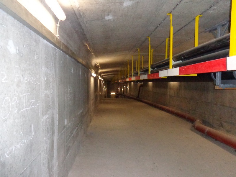 Zugang durch den Brückenhohlkasten